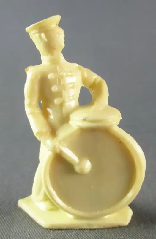 Figurine Publicitaire Café de Paris - Le Cirque - Musicien Grosse Caisse Petit Prix