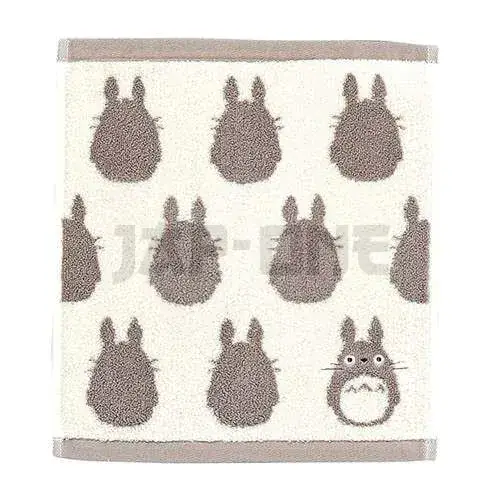 Dernier Modèle Totoro Towel Silhouette
